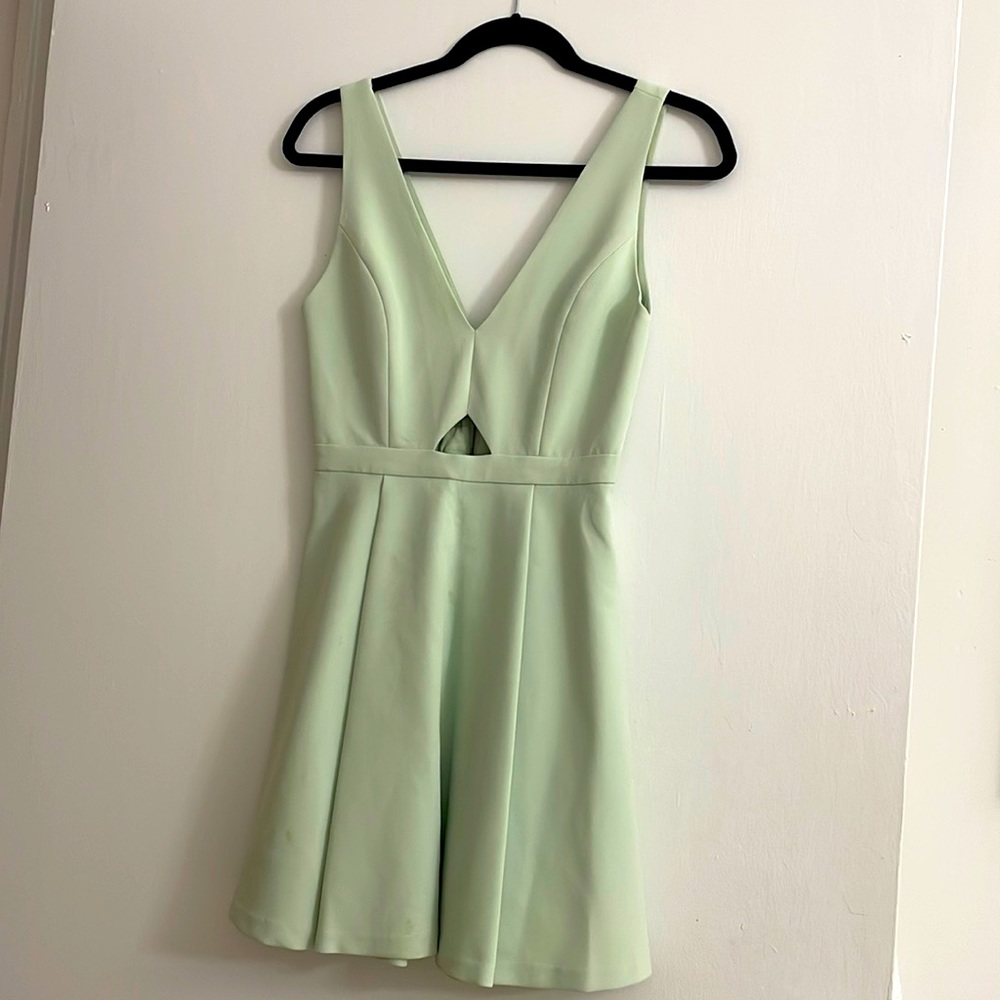 Alice and Olivia size 2 green mini dress